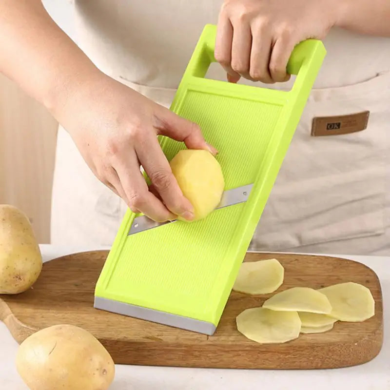 Manual vegetable cutter